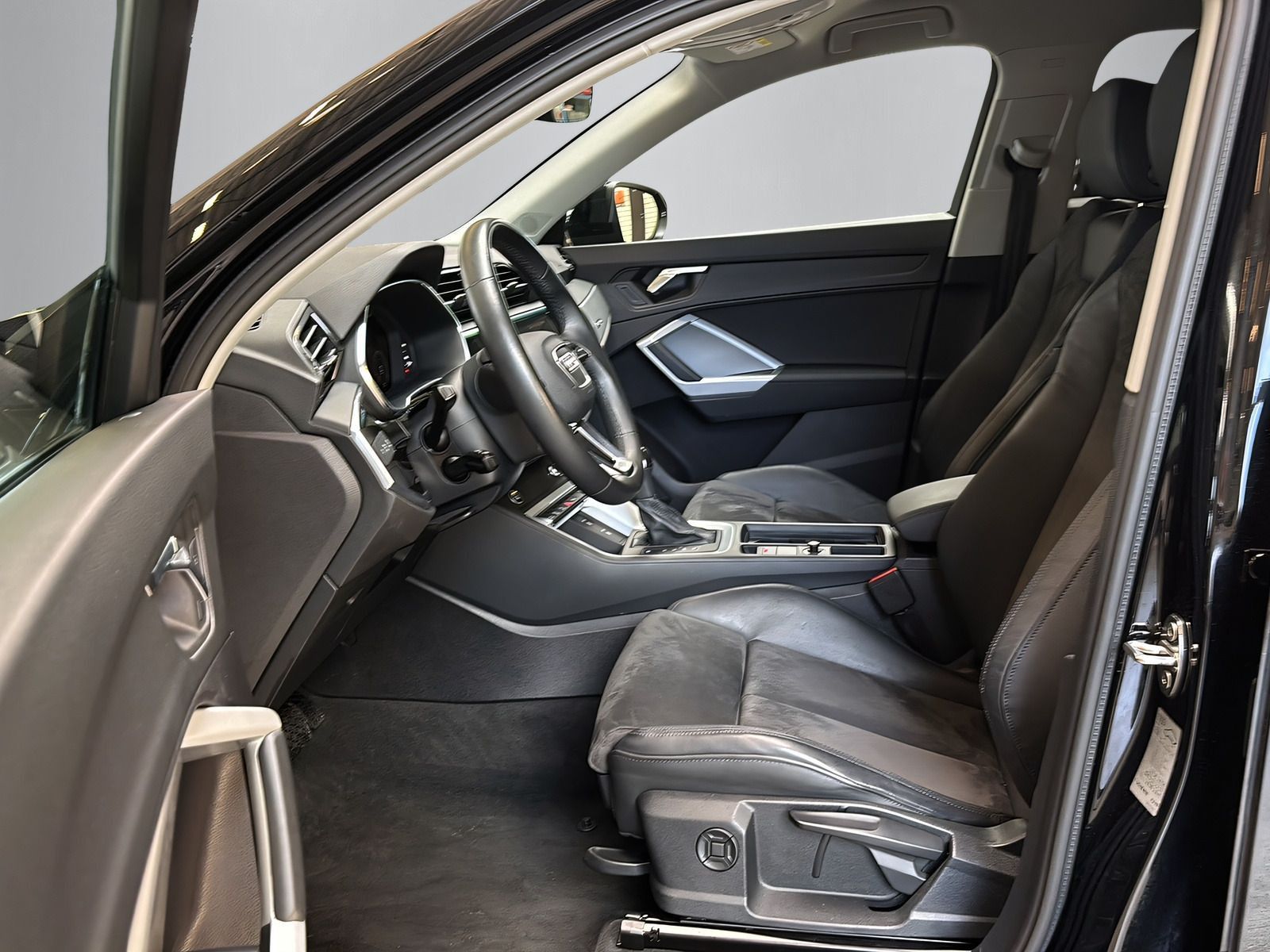 Audi Q3 Sportback S line 35 TDI quattro - Samsaru's Car Outlet