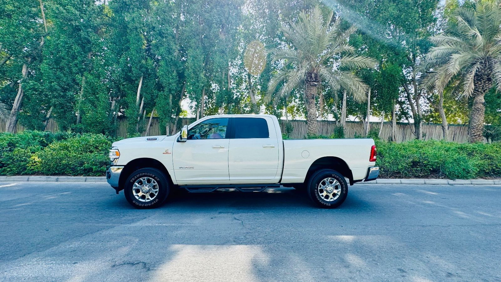 Dodge CLEAN CARFAX*LARAMIE*2500*6,7L DIESEL*UNFALLFREI