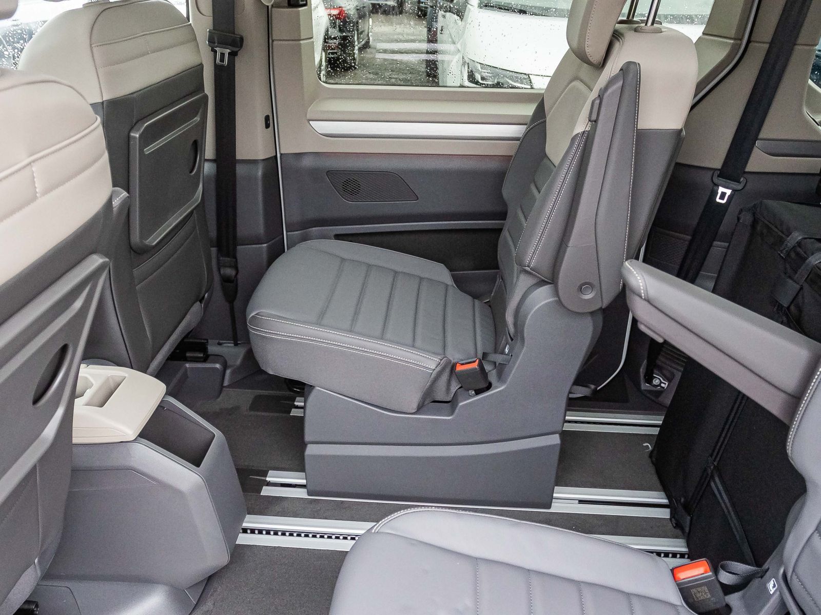 Volkswagen T7 Multivan Edition 2.0l 150kW TSI | Pano | AHK