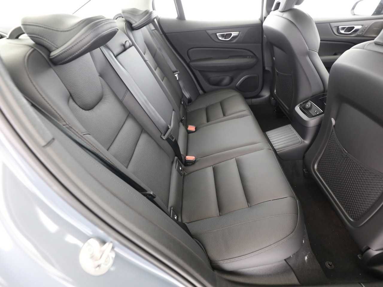 Volvo S60 Plug-In-Hybrid T8 Recharge AWD Ultimate Dark