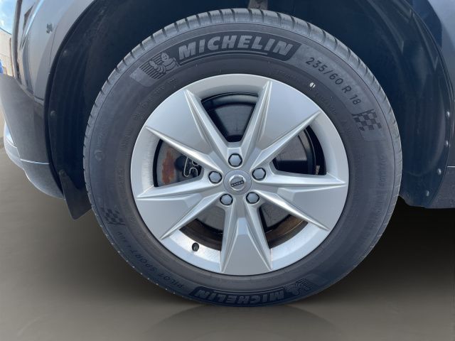 Volvo XC60 B4 Essential - Samsaru's Car Outlet