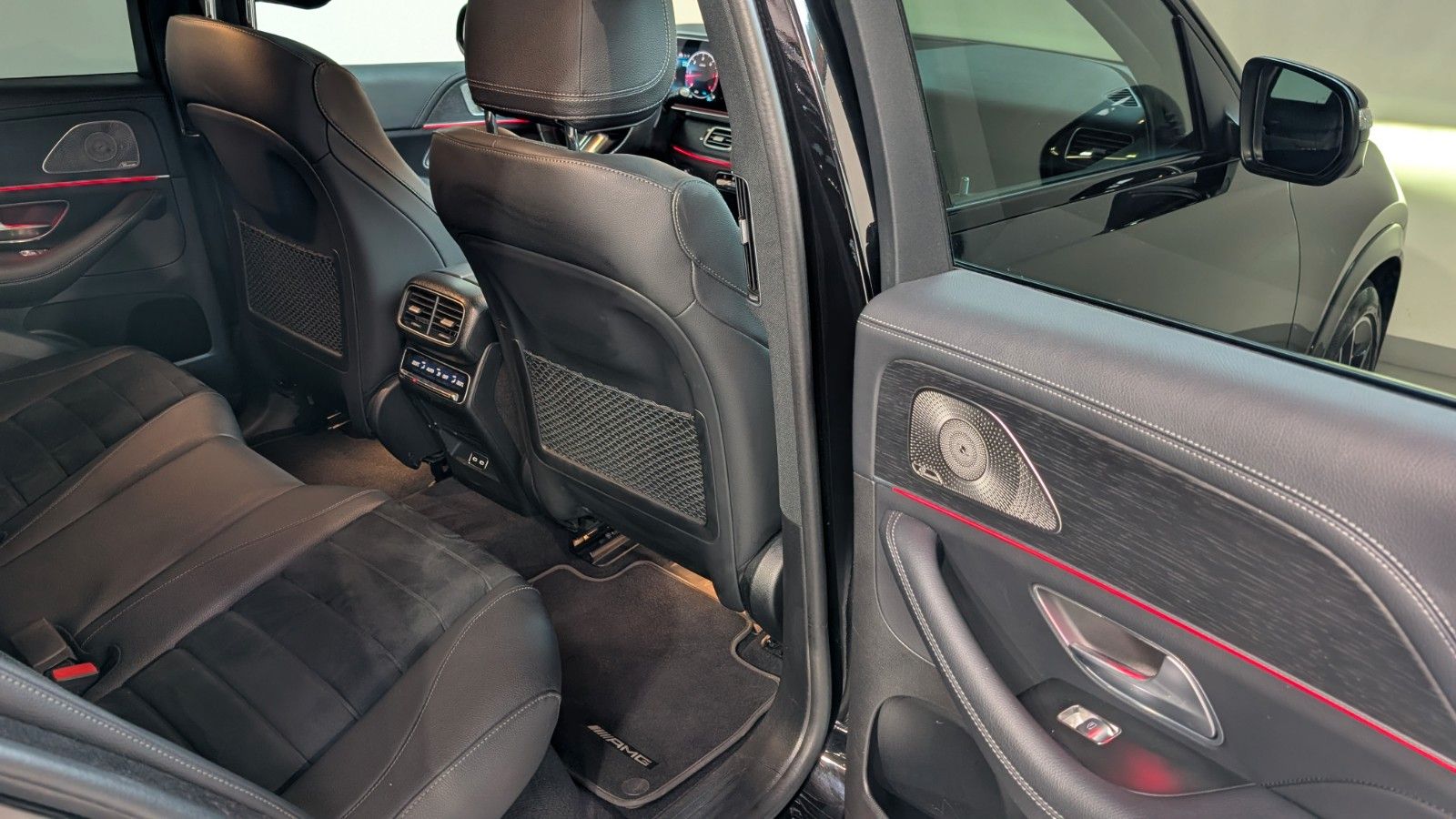Mercedes-Benz GLE 300 d 4Matic Coupe AMG-MB100-AHK-PANO-DSTR+