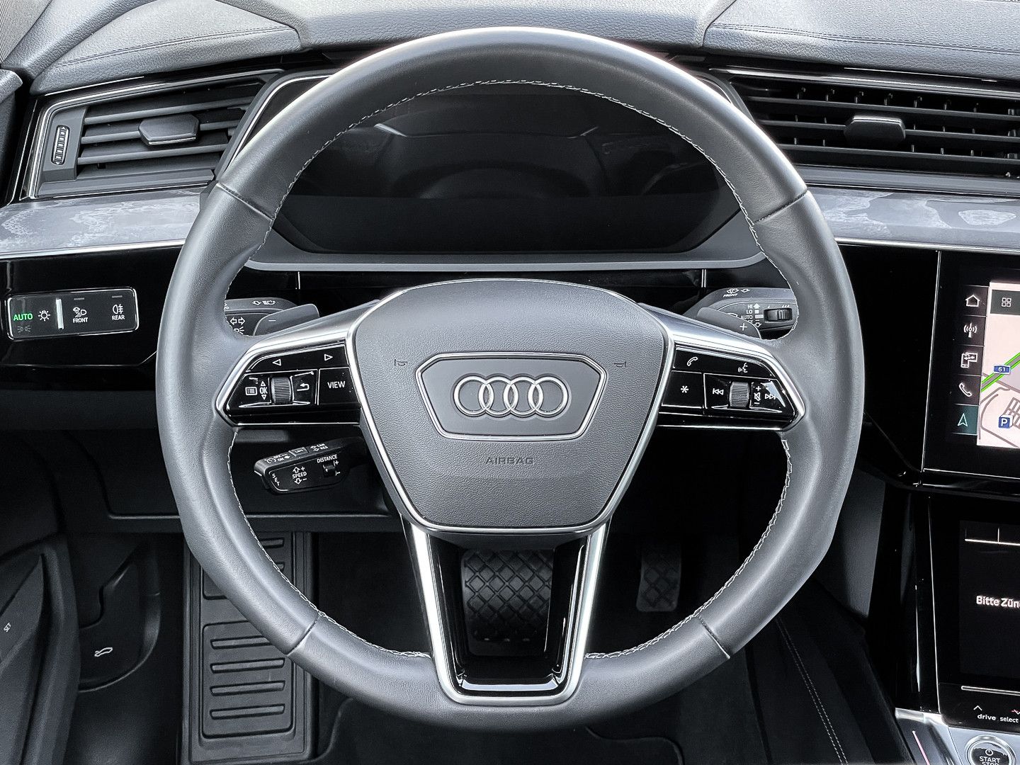 Audi Q8 Sportback 50 S line e-tron - Samsaru's Car Outlet