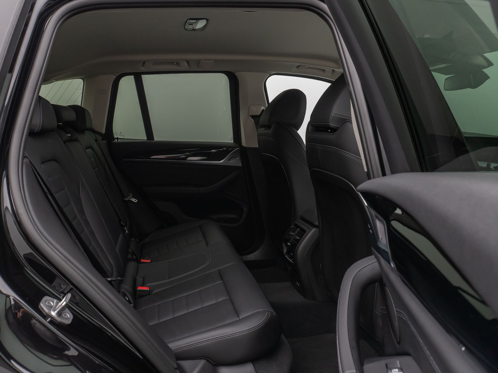 BMW X3 xD30e Sport - Samsaru's Car Outlet