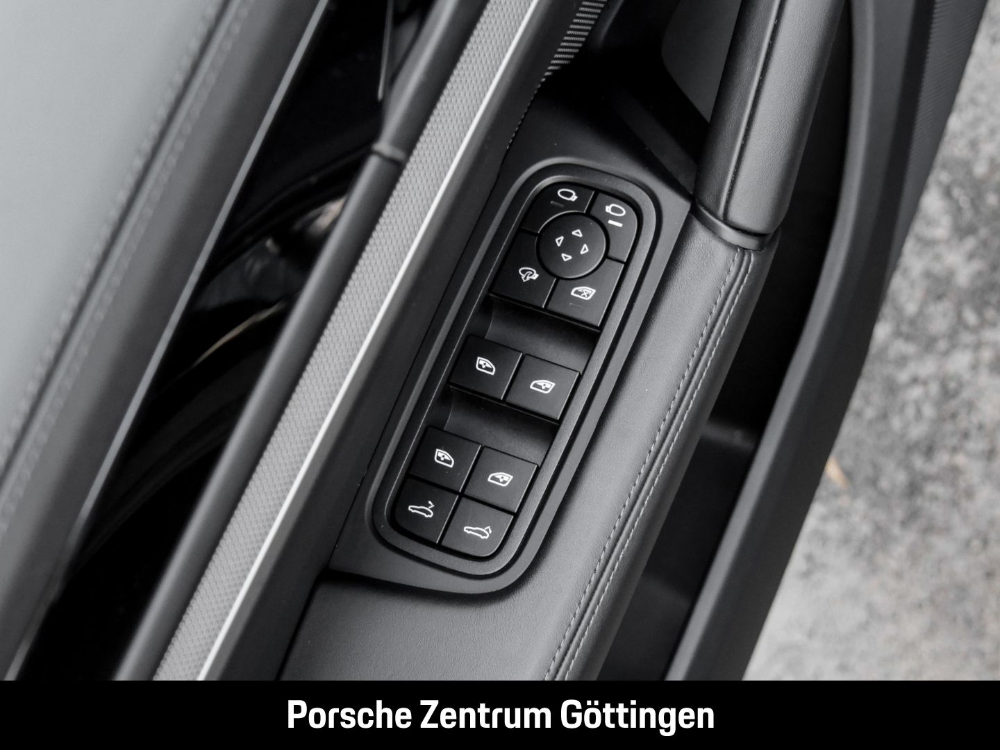 Porsche Cayenne Coupe BOSE Luftfederung Panoramadach LED