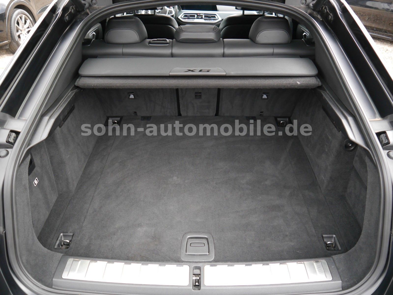 BMW X6 xDr 40d M-Sport EDITION BLACK VERMILION 2Achs