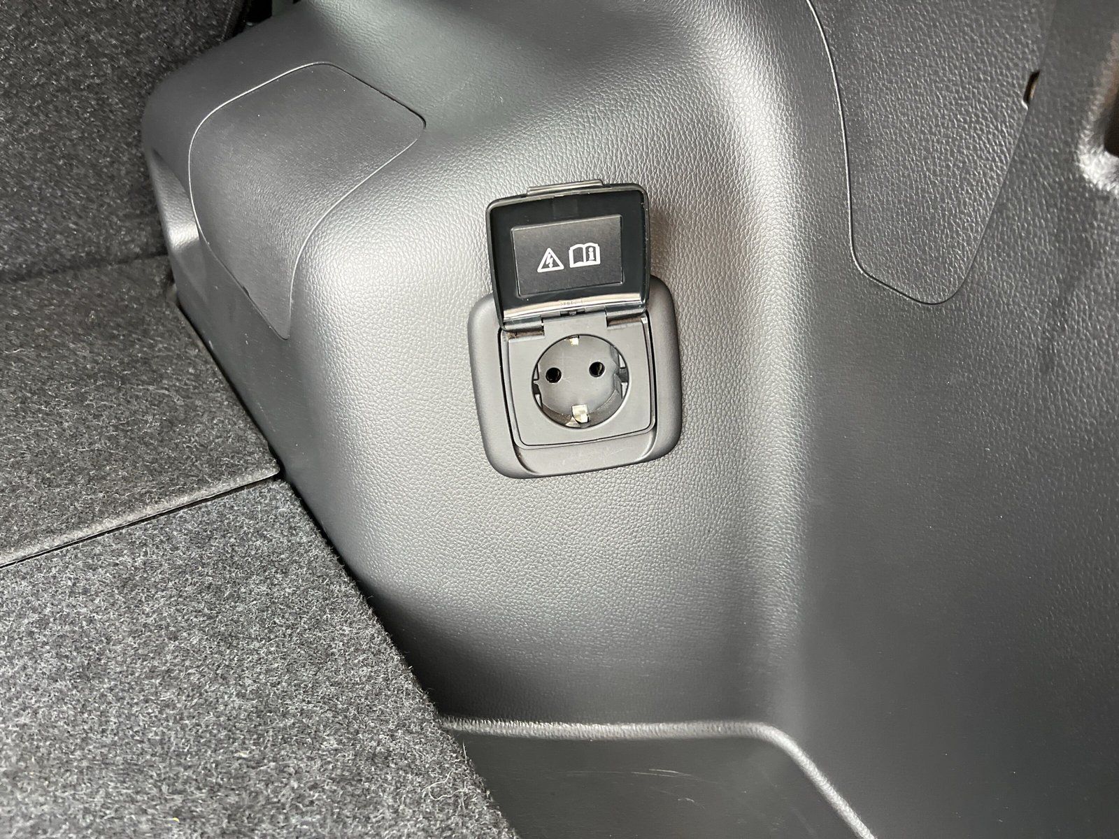 Mitsubishi Eclipse Cross Plug-In Hybrid PHEV Plus Select GJ