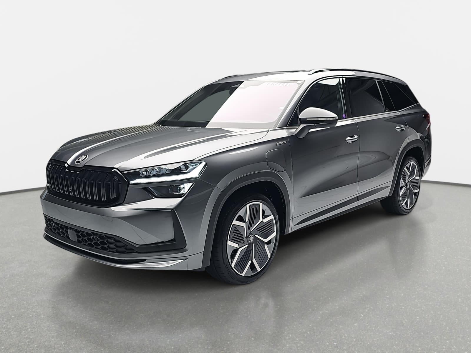 Skoda 1.5 TSI DSG IV PHEV SPORTLINE AHK PANO LM