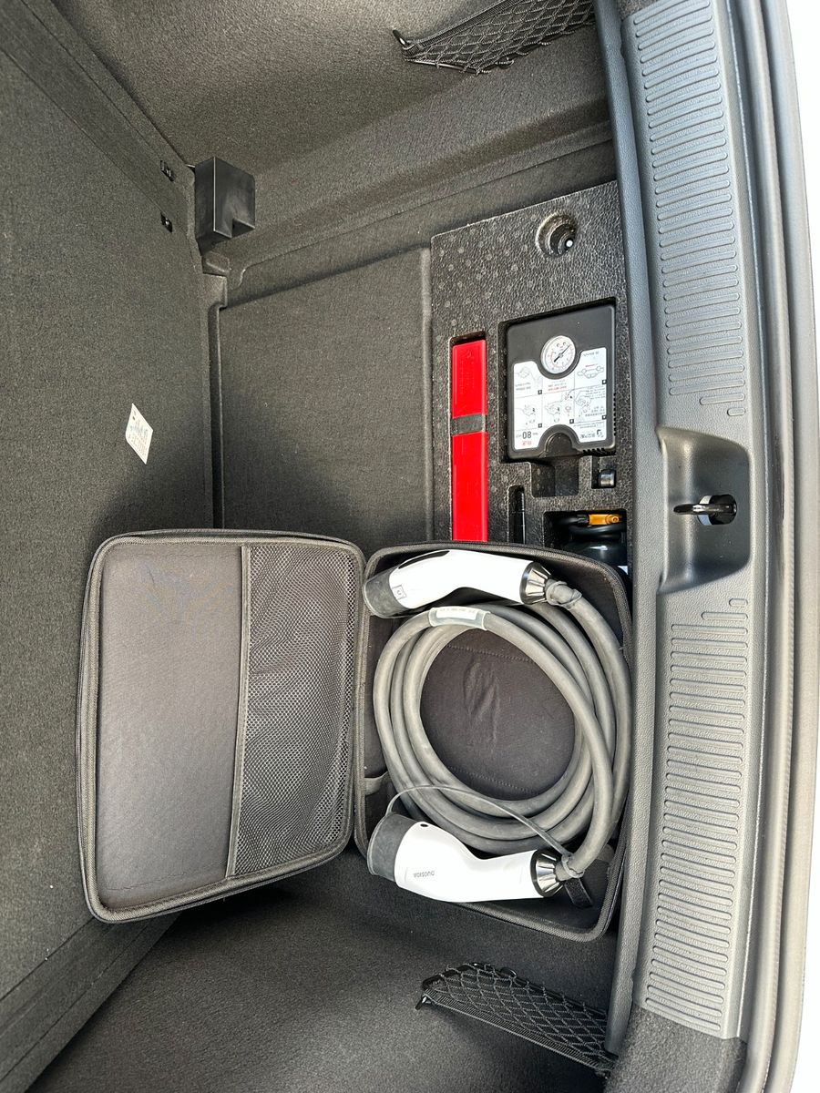 MG4 Luxury Elektro LED Navi Cam Shzg Lkr.Hzg ACC