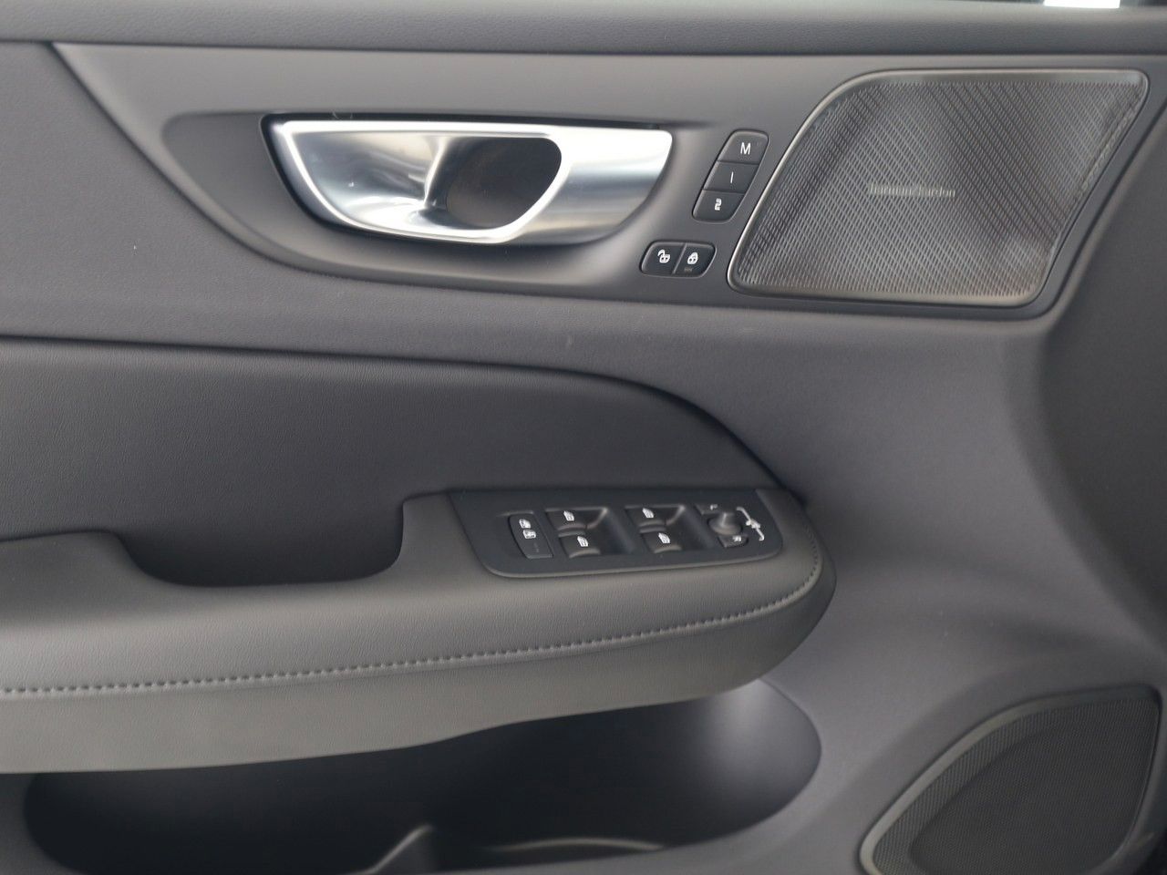 Volvo S60 B4 Plus Dark