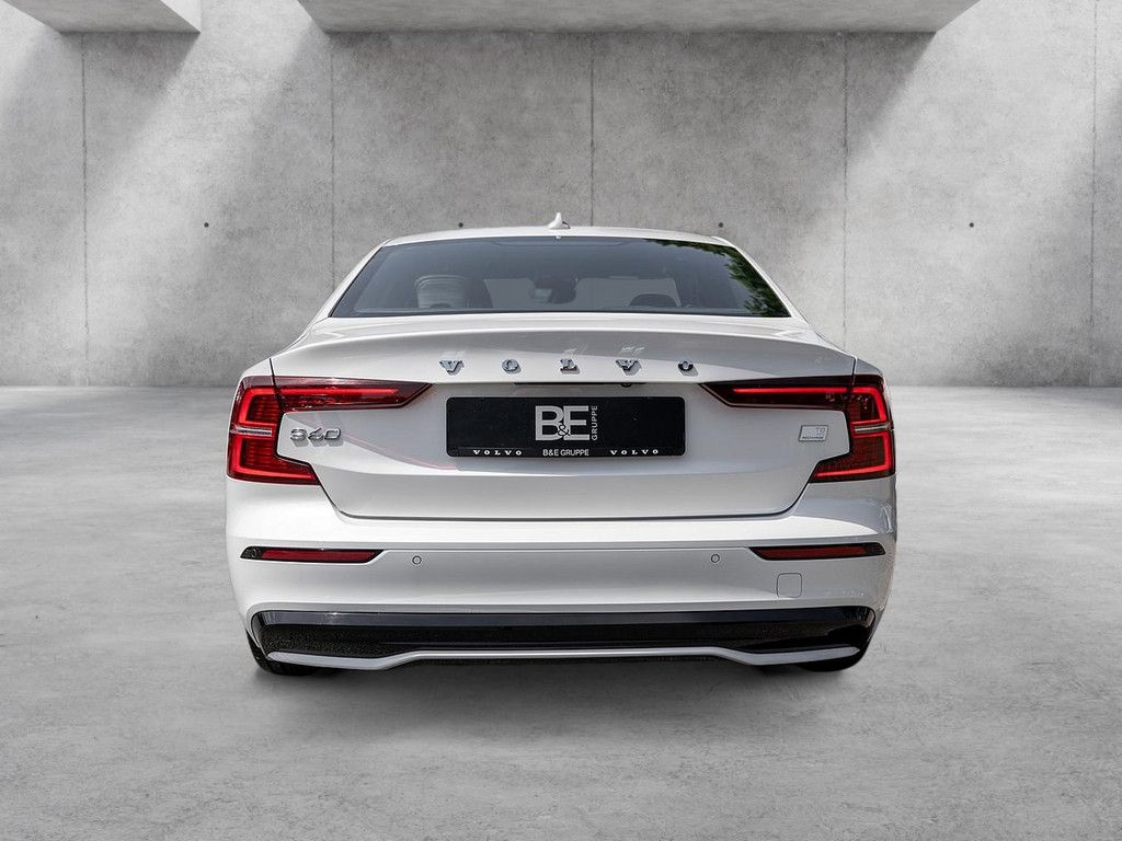 Volvo S60 T8 AWD Ultimate Dark AWD HUD 360° B&W PANO