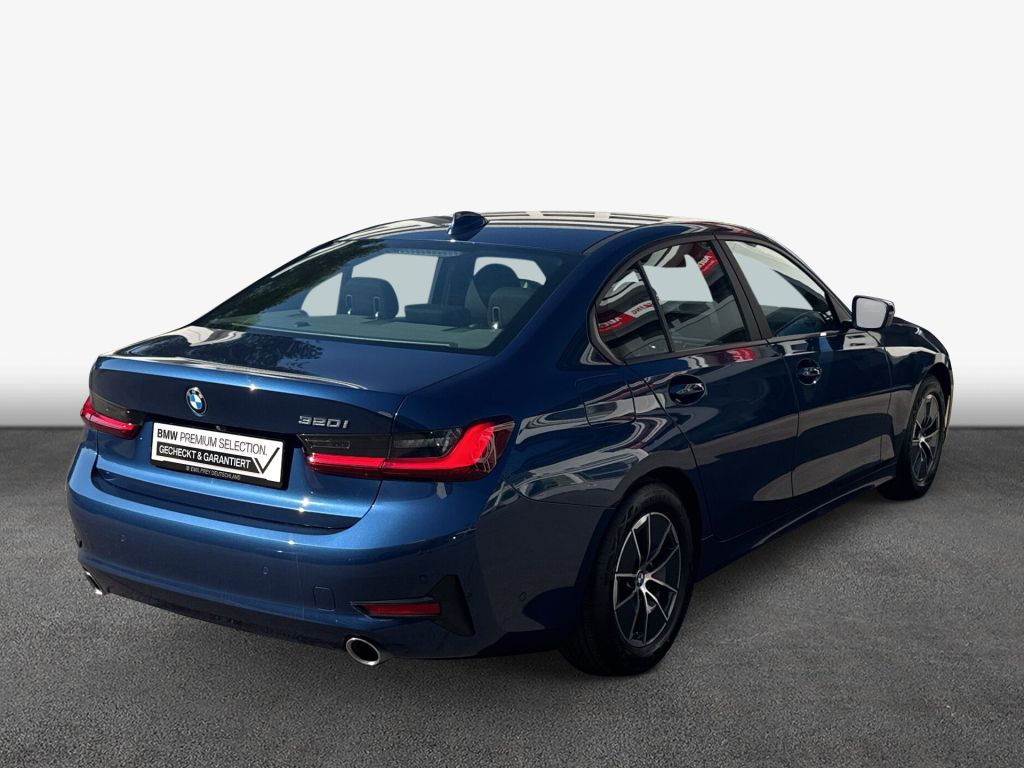 BMW 320i Aut. Advantage - Samsaru's Car Outlet