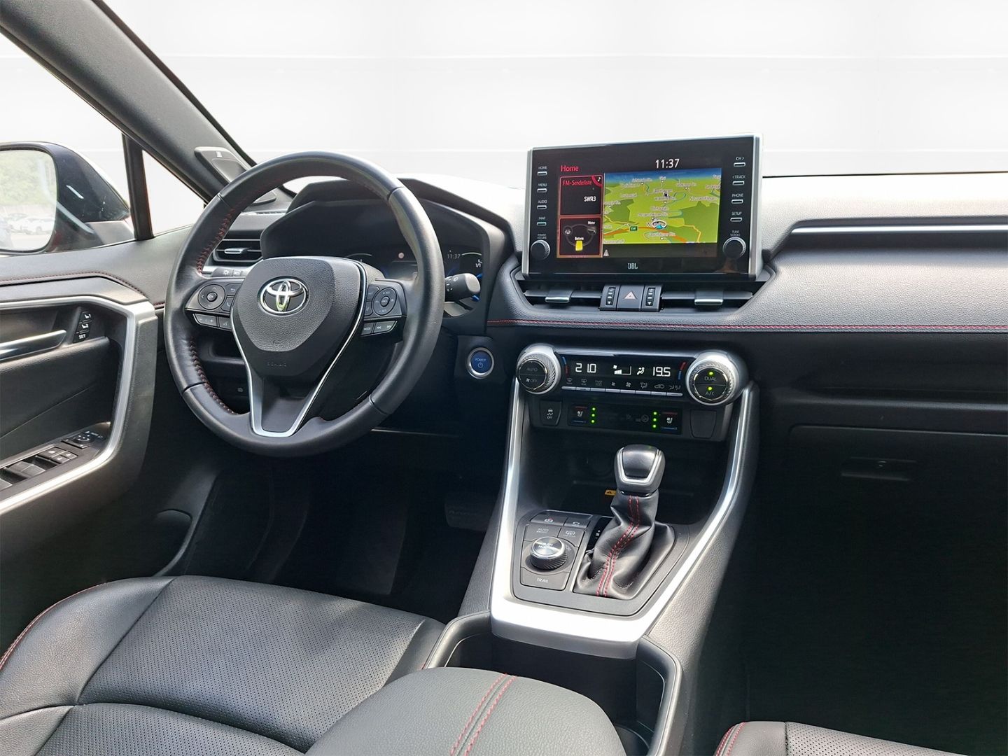 Toyota RAV 4 2.5 Plug-in Hybrid 4x4 - Samsaru's Car Outlet