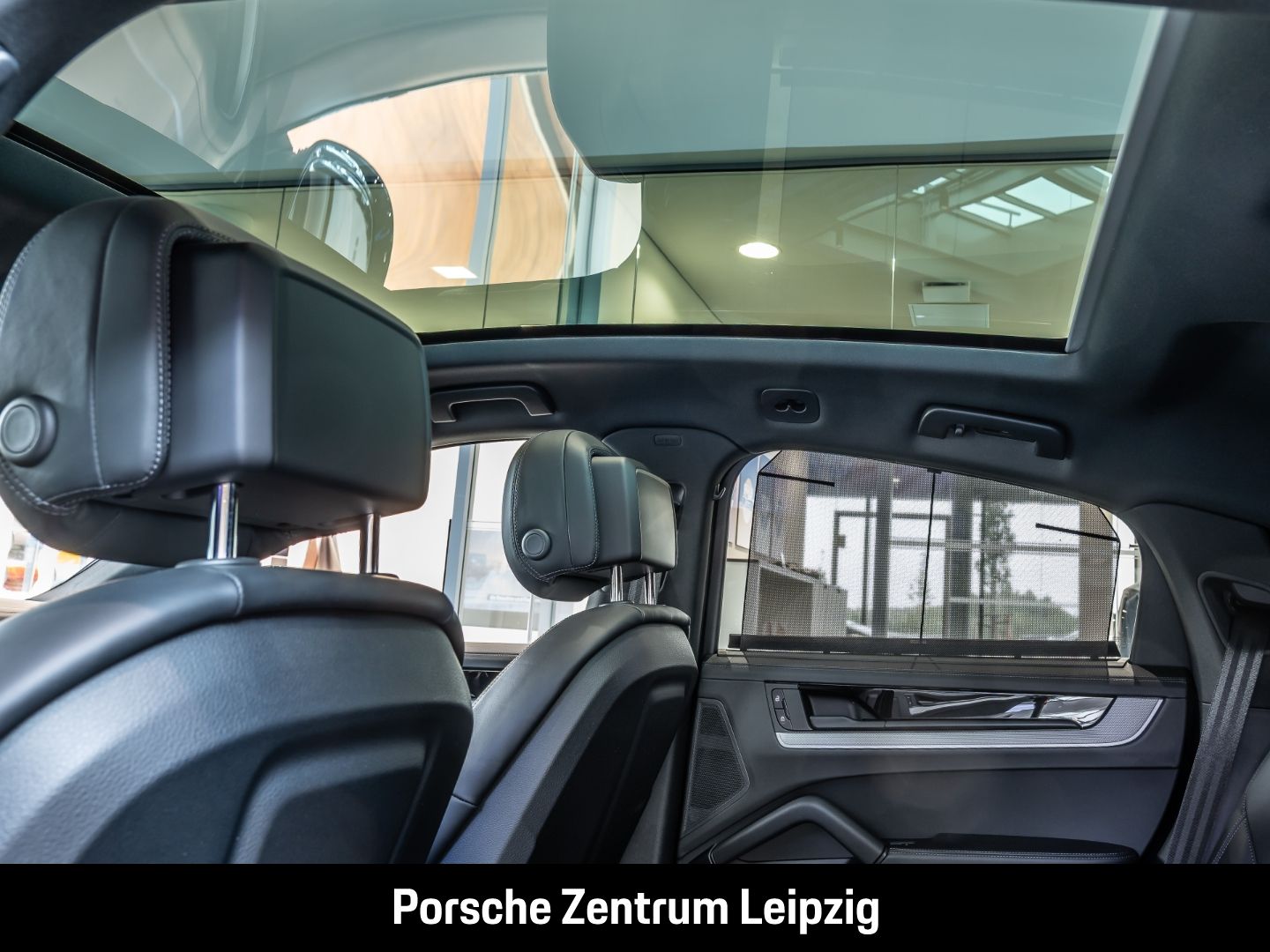 Porsche Cayenne E-Hybrid Coupe Sportabgas HD-Matrix Beif