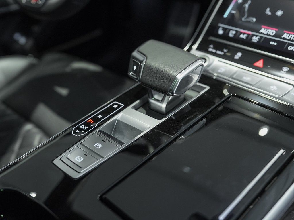 Audi A8 60 TFSIe quattro S line - Samsaru's Car Outlet