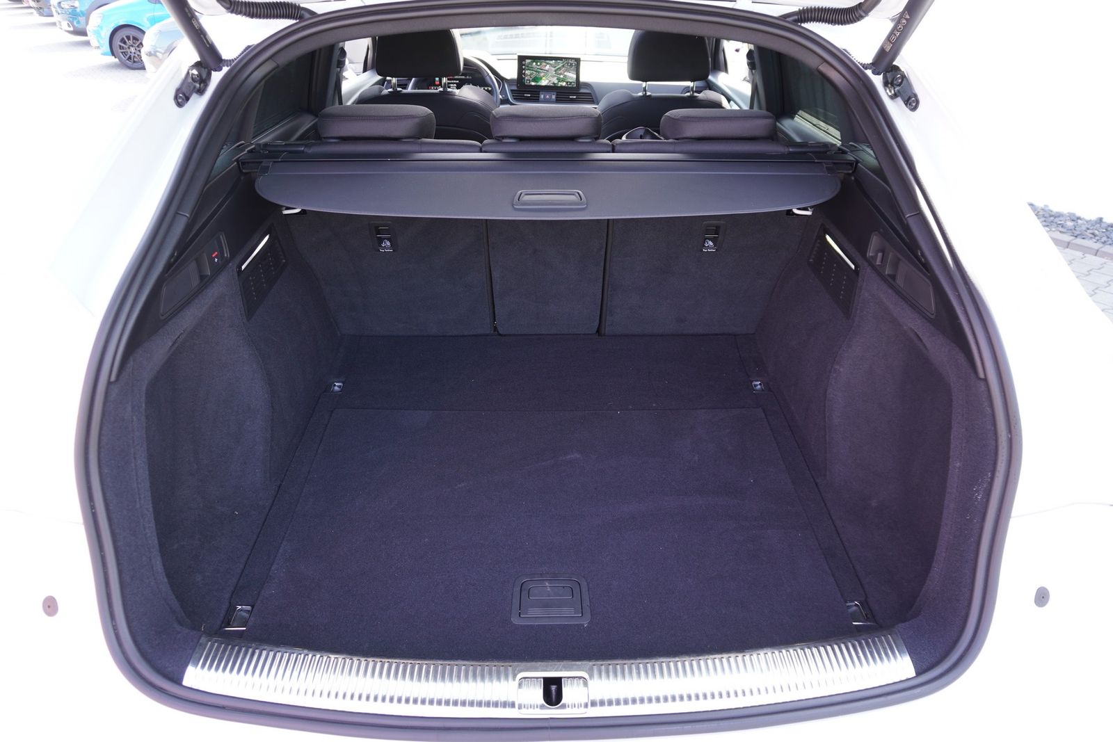 Audi Q5 Sportback S-Line 45 TFSI quattro s-tronic - Samsaru's Car Outlet