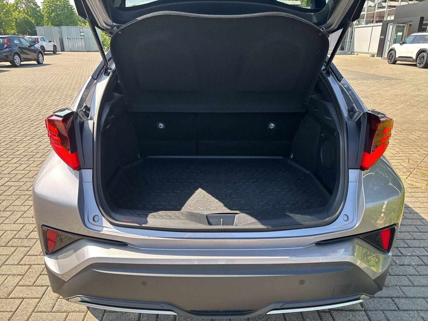 Toyota C-HR Hybrid GR Sport - Samsaru's Car Outlet