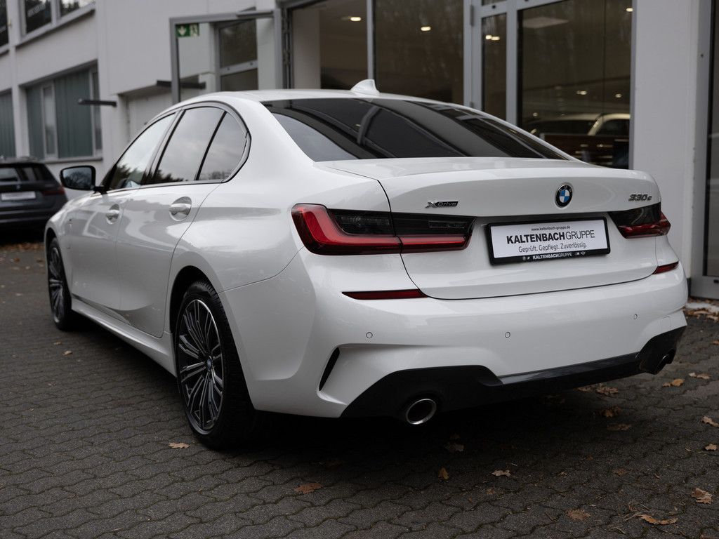 BMW 330e xDrive M-Sport LASER LED W-LAN NAVI HGSD