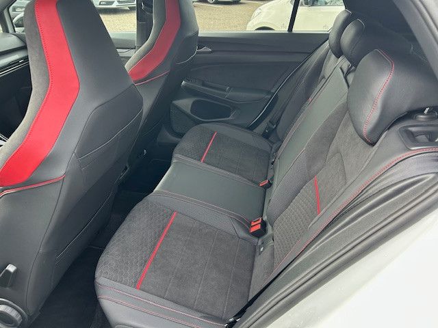 Volkswagen Golf VIII GTI Clubsport BLACK - Samsaru's Car Outlet