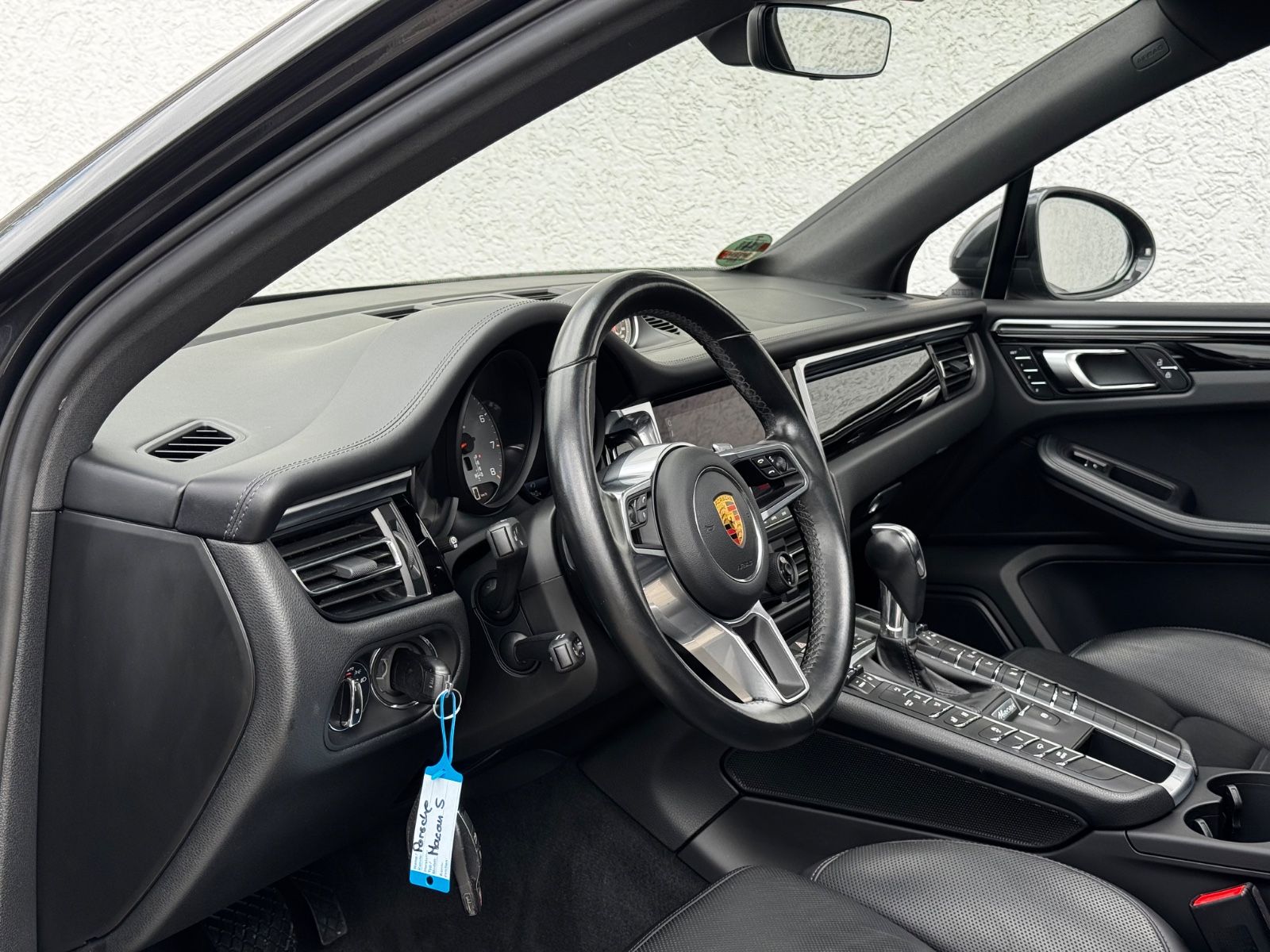 Porsche Macan S - Samsaru's Car Outlet