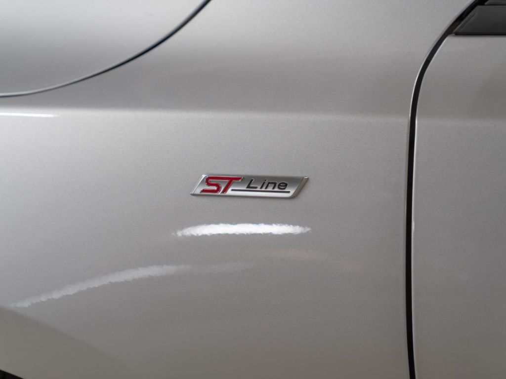 Ford Focus 1.0 MHEV Aut. ST-Line X Navi Matrix-LED AC