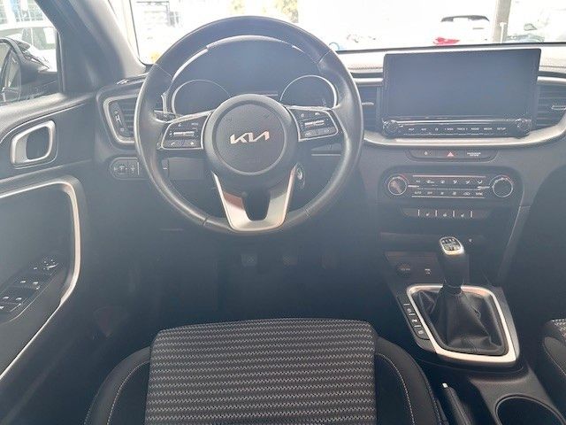 Kia Ceed 1.5 T Spirit - Samsaru's Car Outlet