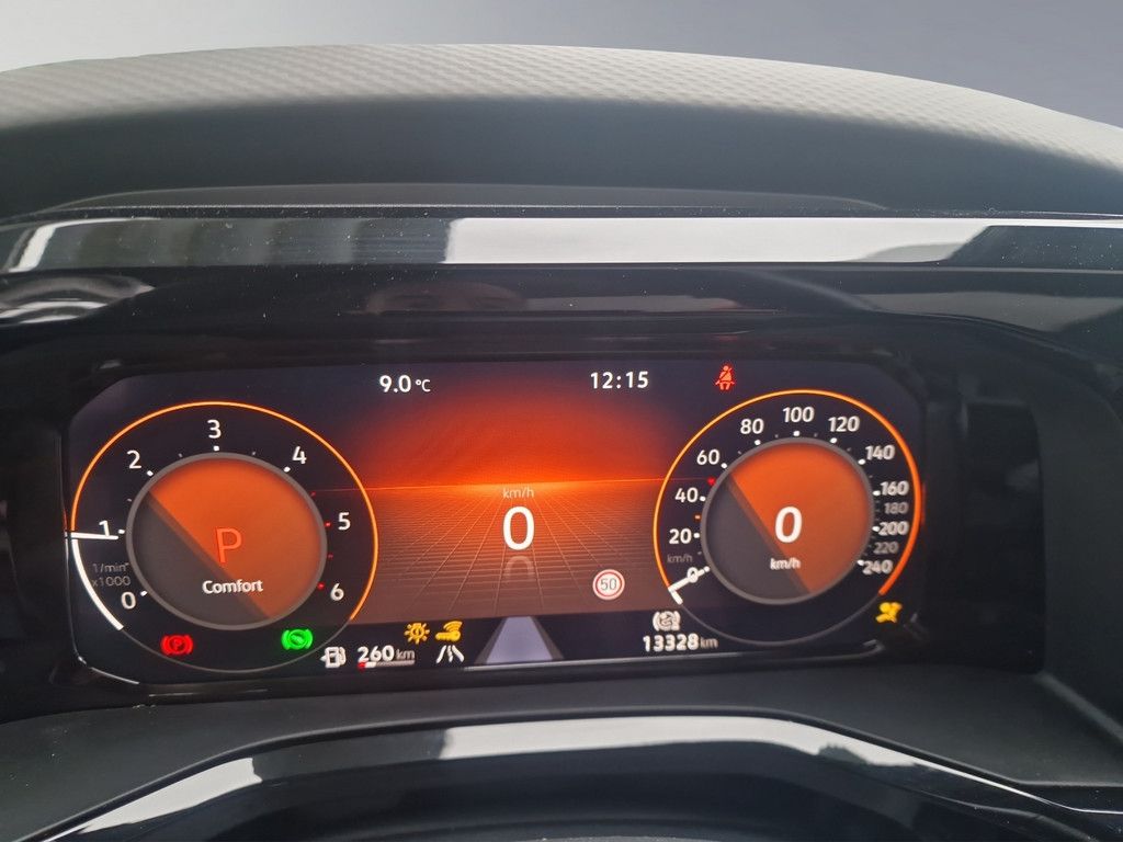 Volkswagen T7 Multivan Life 110kW TDI DSG - Samsaru's Car Outlet