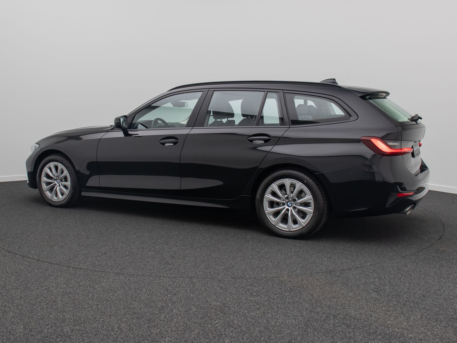 BMW 320i Sport - Samsaru's Car Outlet