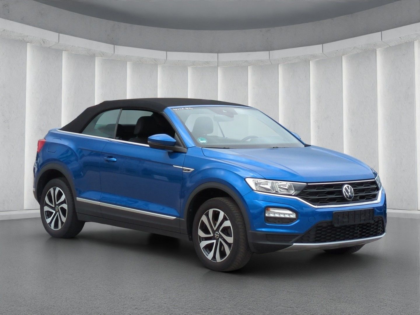 Volkswagen T-Roc ACTIVE 1.0TSI - Samsaru's Car Outlet
