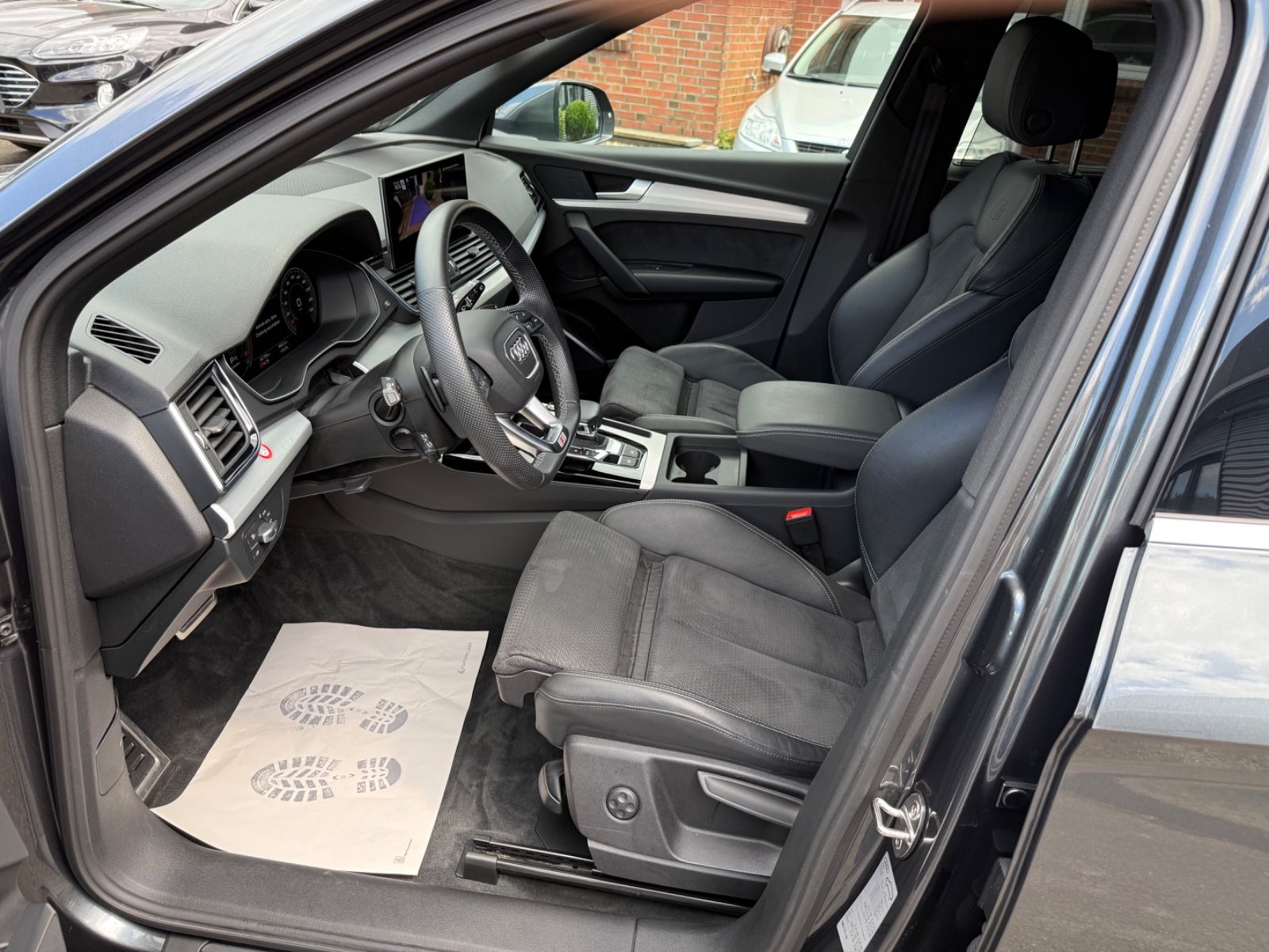 Audi Q5 40 TDI quattro S line - Samsaru's Car Outlet