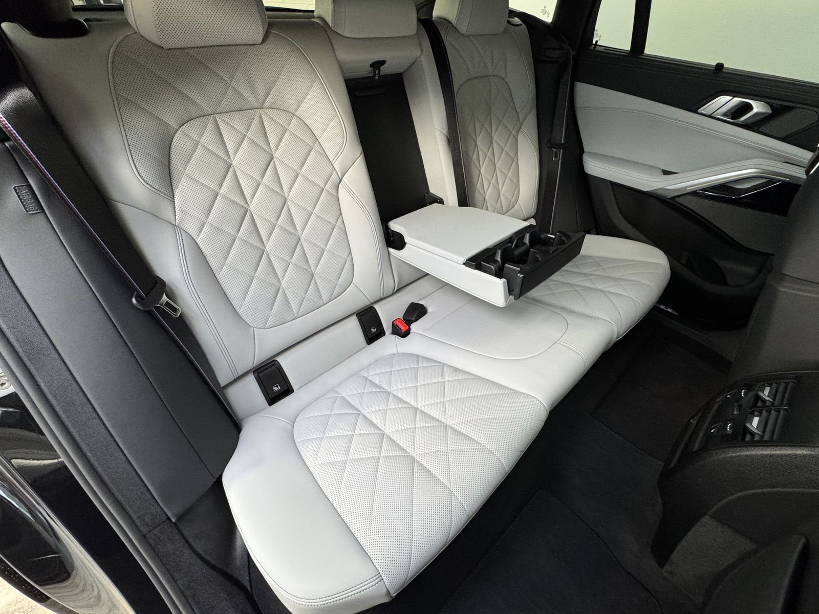 BMW X6 xDrive30d M Sport Pro AHK Pano Sitzlüft. ACC