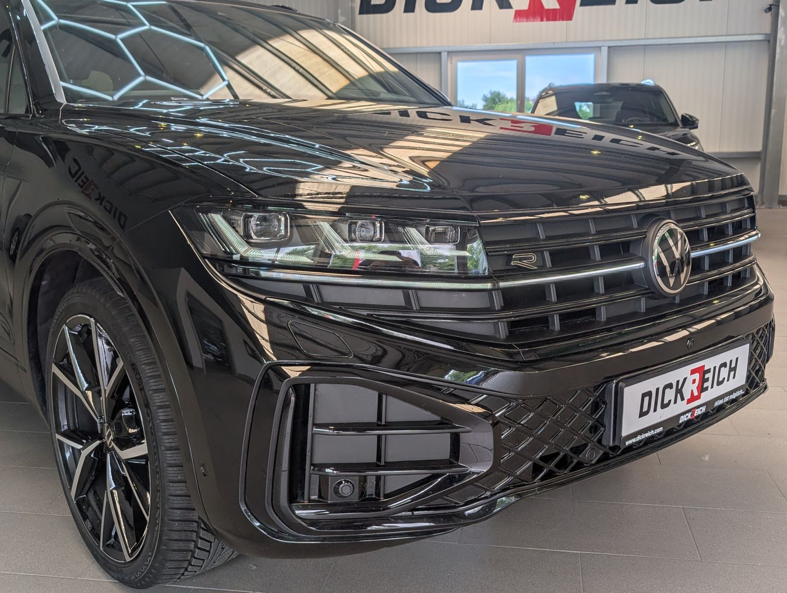 Volkswagen Touareg 3.0TDI 4M R-Line VOLL Black 22" UPE 114T
