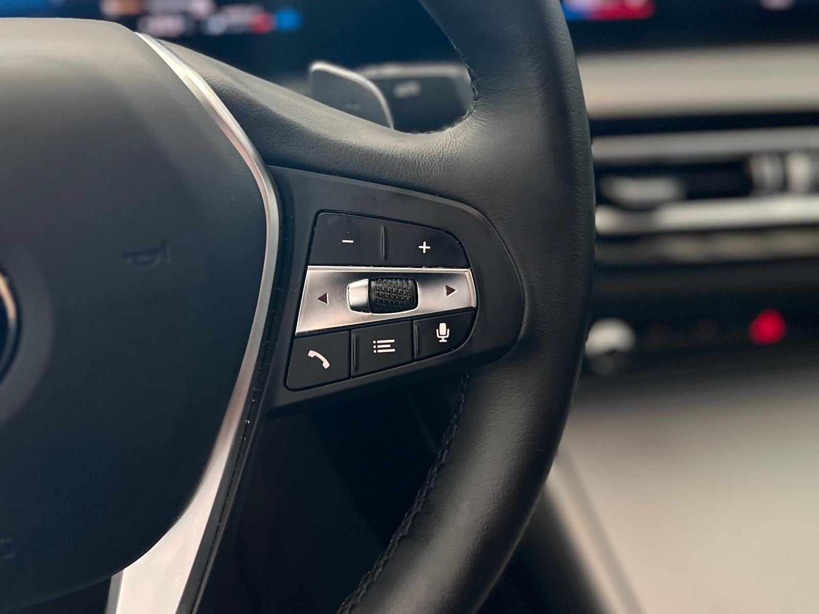 BMW 320d Lim. x Drive AHK+Driving Assist