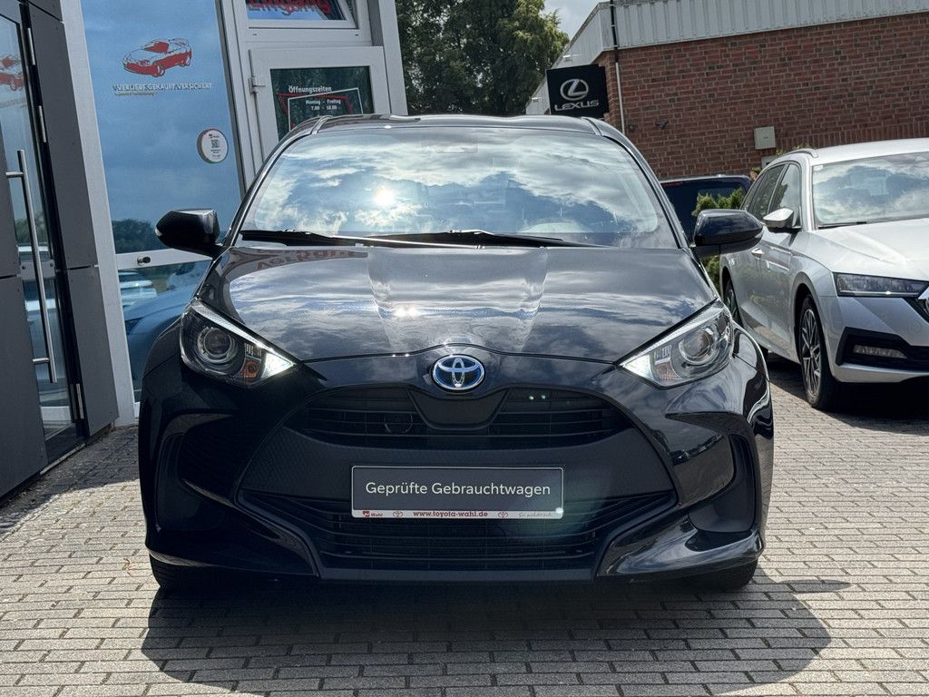 Toyota Yaris 1.5 Hybrid Business Edition - Samsaru's Car Outlet