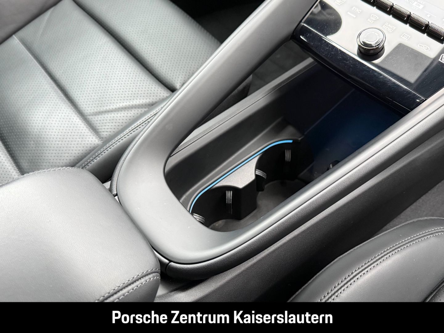 Porsche Macan Turbo 22-Zoll Rückfahrkamera LED-Matrix