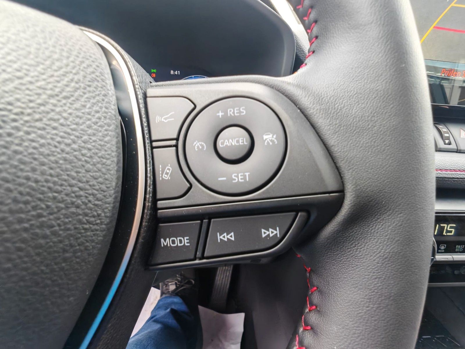 Toyota RAV 4 Plug-in Hybrid 4x4 Teamplayer Neu