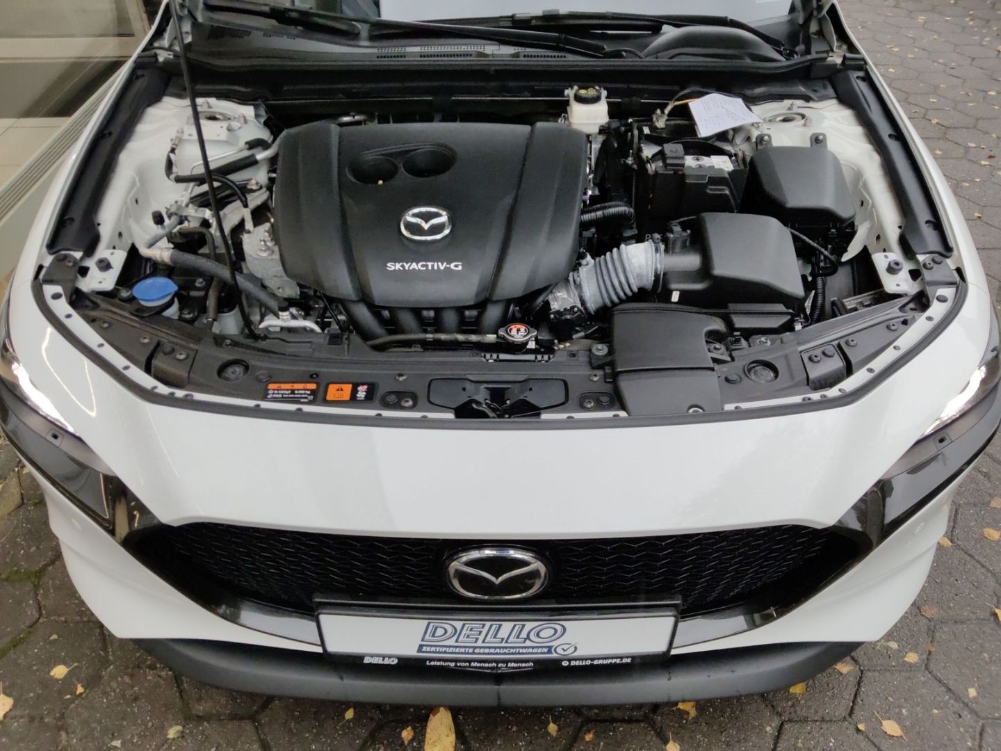 Mazda 3 Selection SKYACTIVE HUD Navi LED Blendfreies F