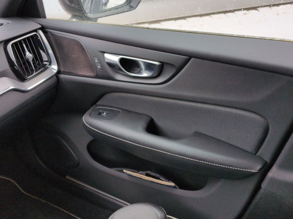 Volvo S60 B4 B R-Design+ACC+Harman+360°+BLIS
