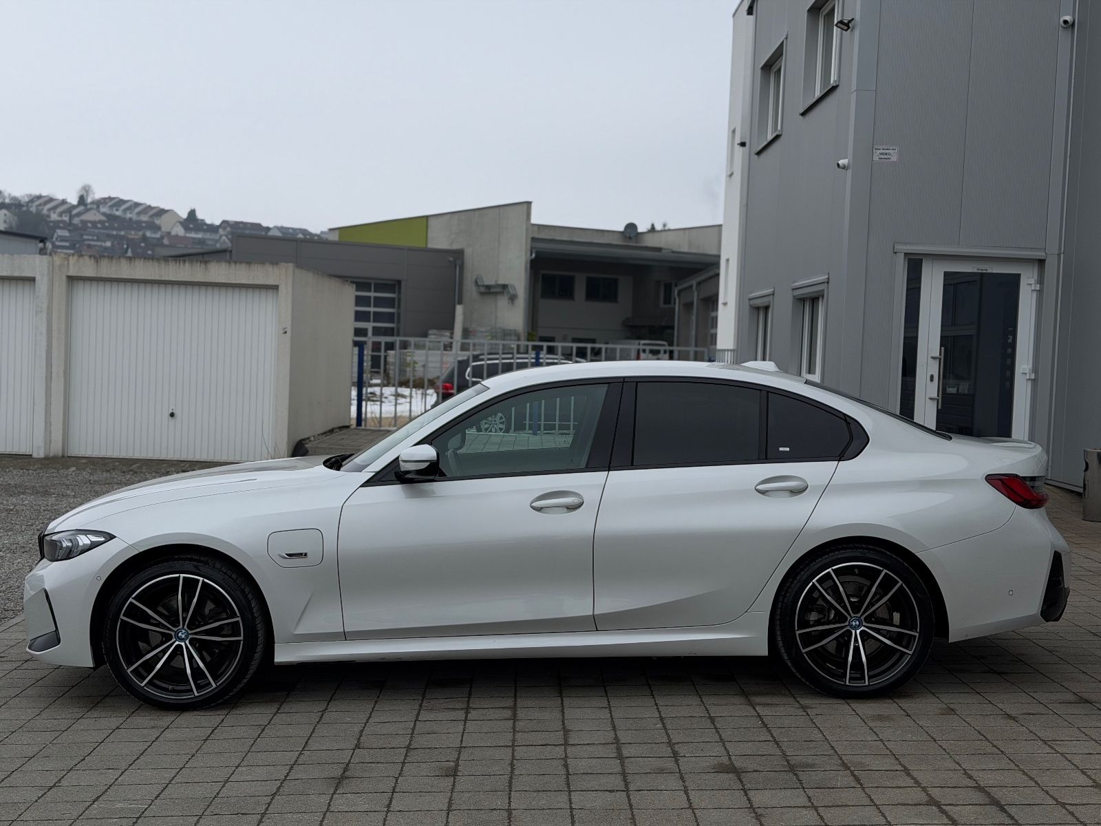 BMW 330e xDrive MSport Facelift Limo Shadow-Line Ahk