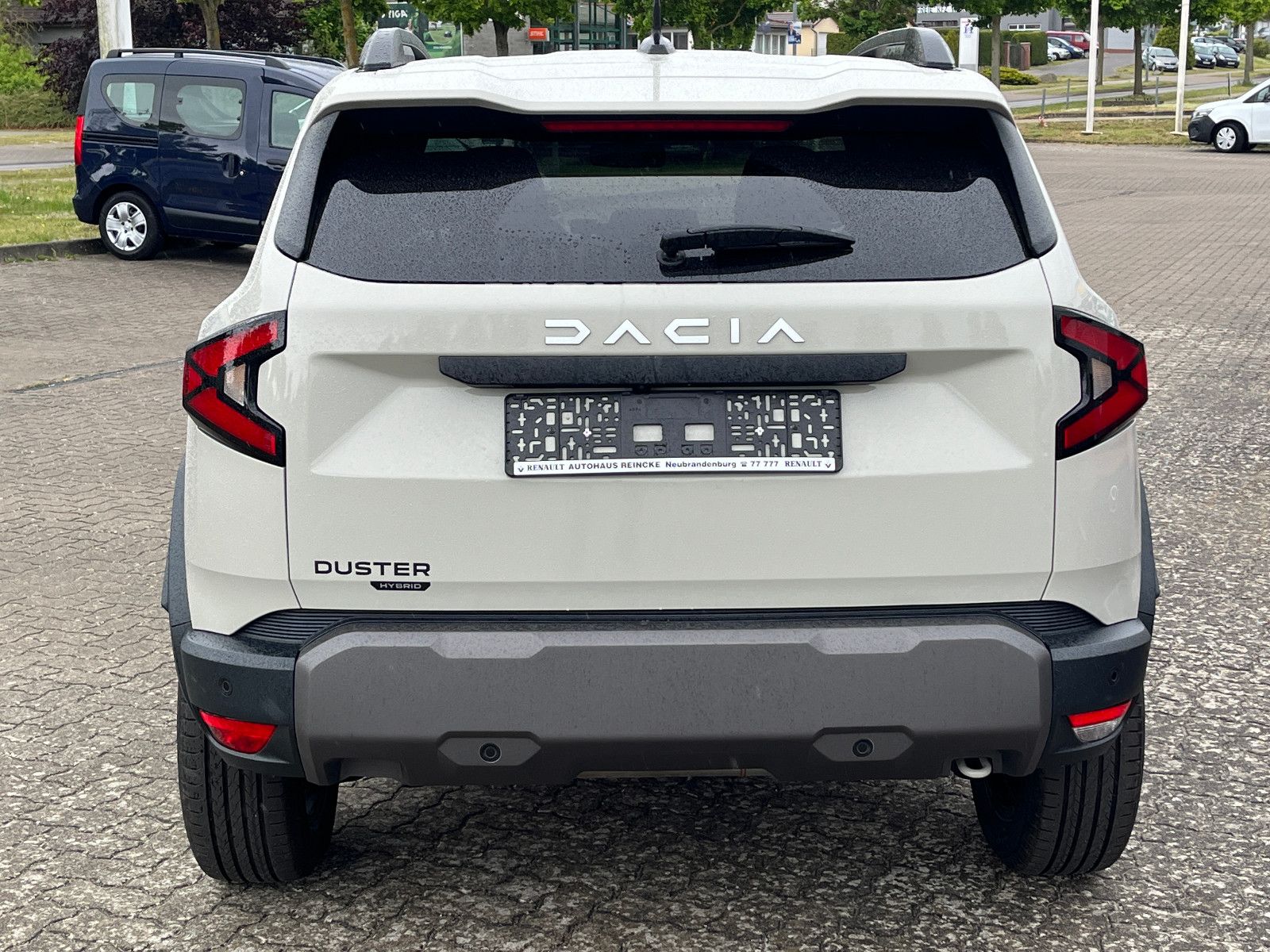Dacia Duster 140 Mild Hybrid Automatik - Samsaru's Car Outlet