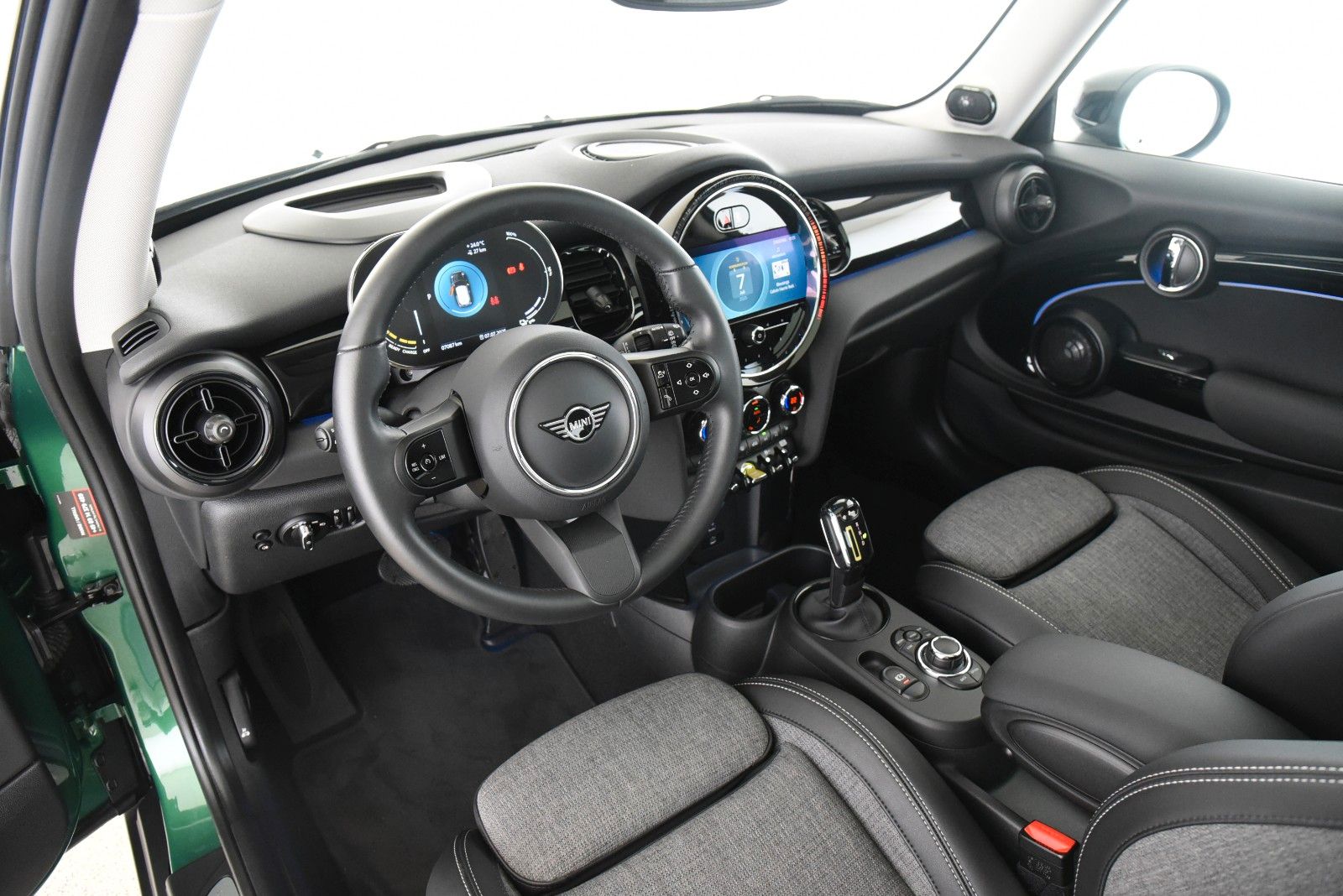 MINI Mini Cooper SE Classic - Samsaru's Car Outlet