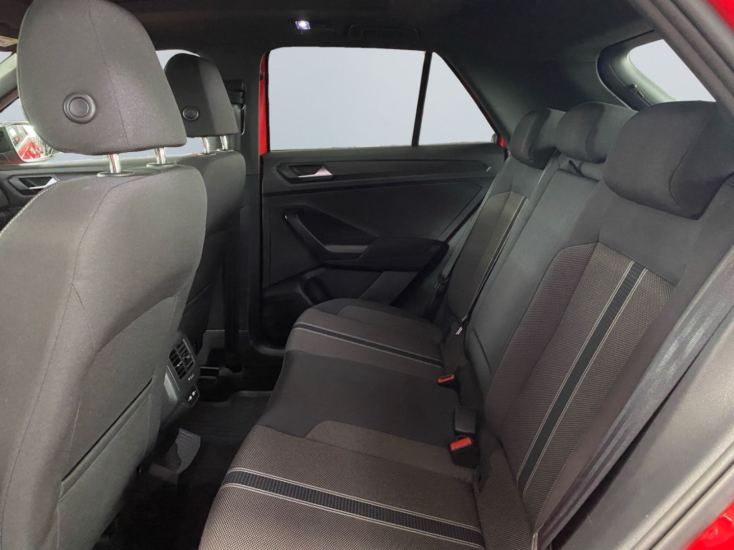 Volkswagen T-Roc 1.5 TSI DSG Style Black - Samsaru's Car Outlet