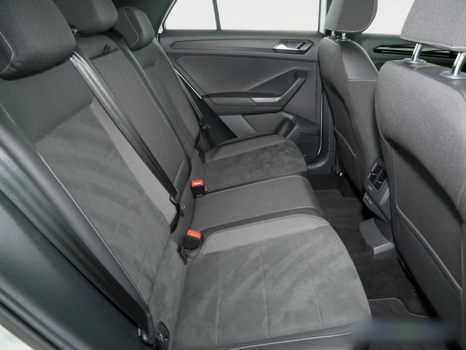 Volkswagen T-Roc R-Line - Samsaru's Car Outlet
