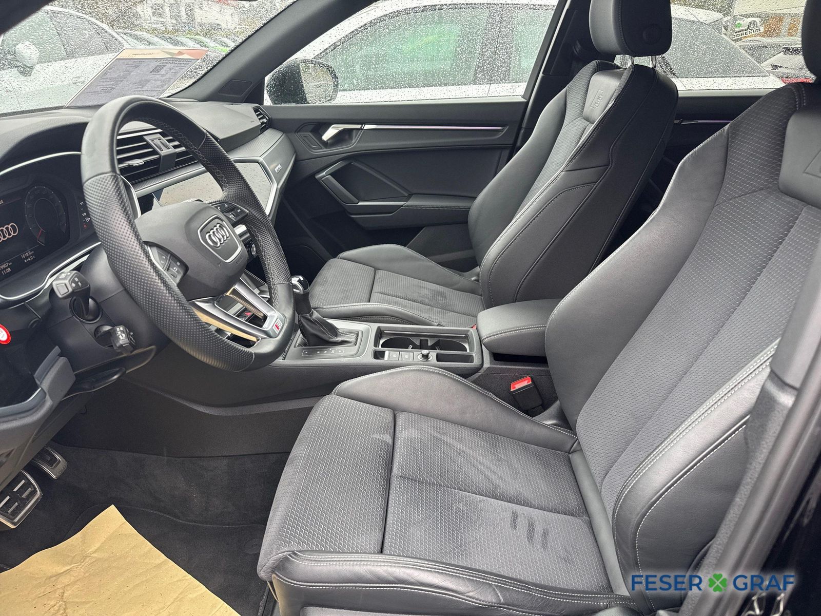 Audi Q3 45 TFSI quattro S line - Samsaru's Car Outlet