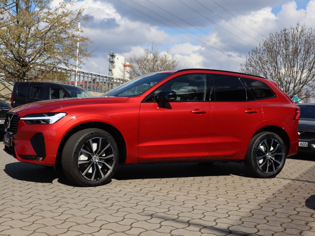Volvo XC60 B4 B Plus Dark - Samsaru's Car Outlet