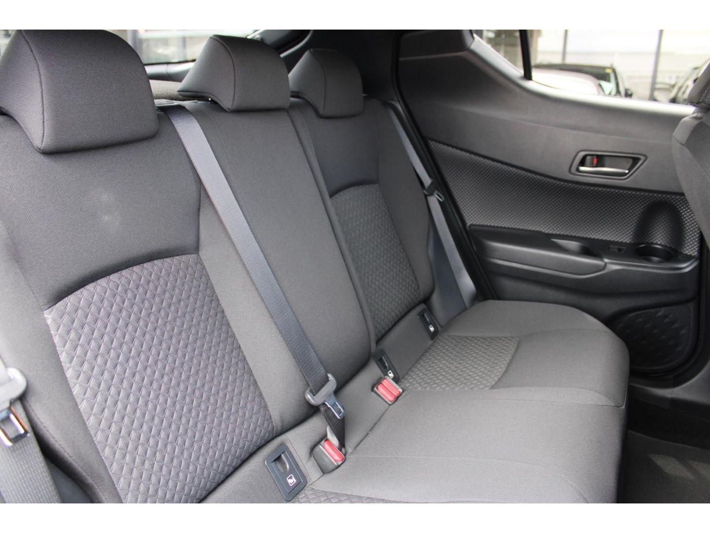 Toyota C-HR Hybrid - Samsaru's Car Outlet