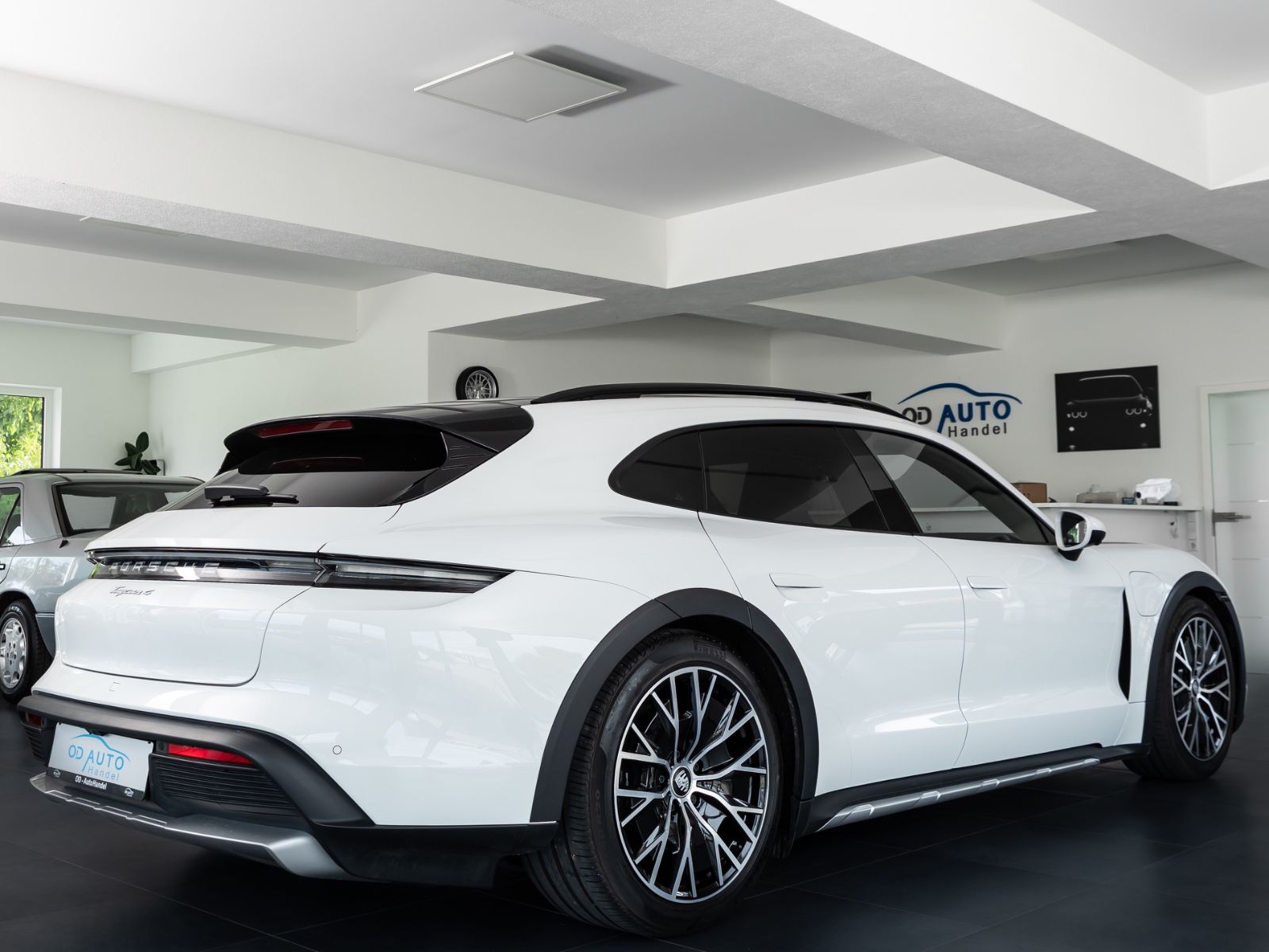 Porsche Taycan 4 Cross Turismo Pano/Luft/BOSE/22KW