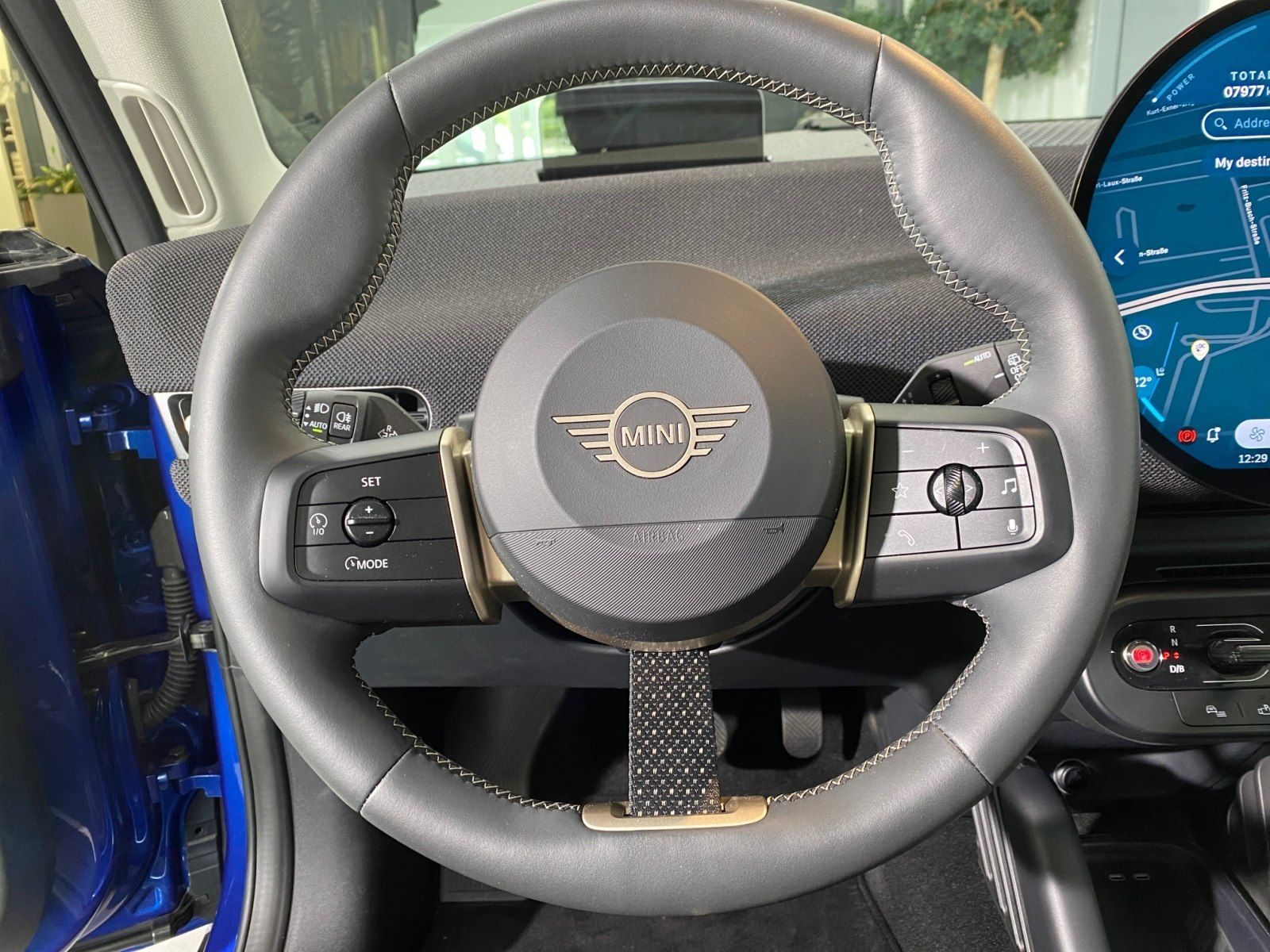 MINI Cooper SE - Samsaru's Car Outlet