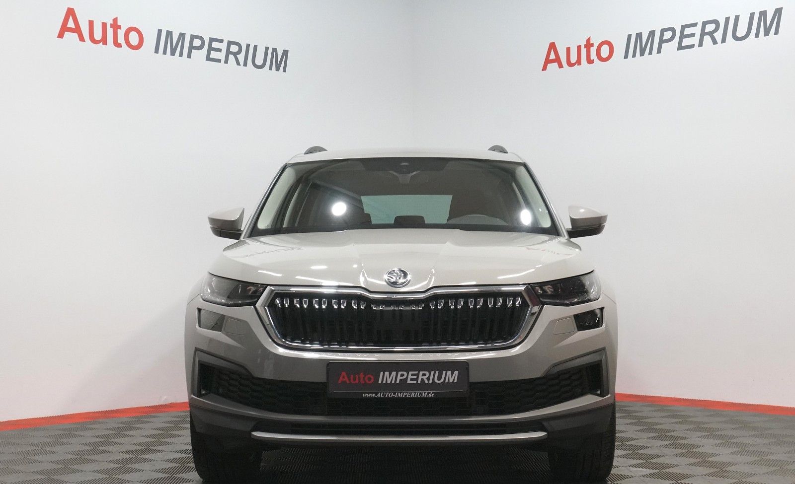 Skoda Kodiaq Tour 2.0 TSI 4x4*AHK*ACC*360°*LHZ*VC*