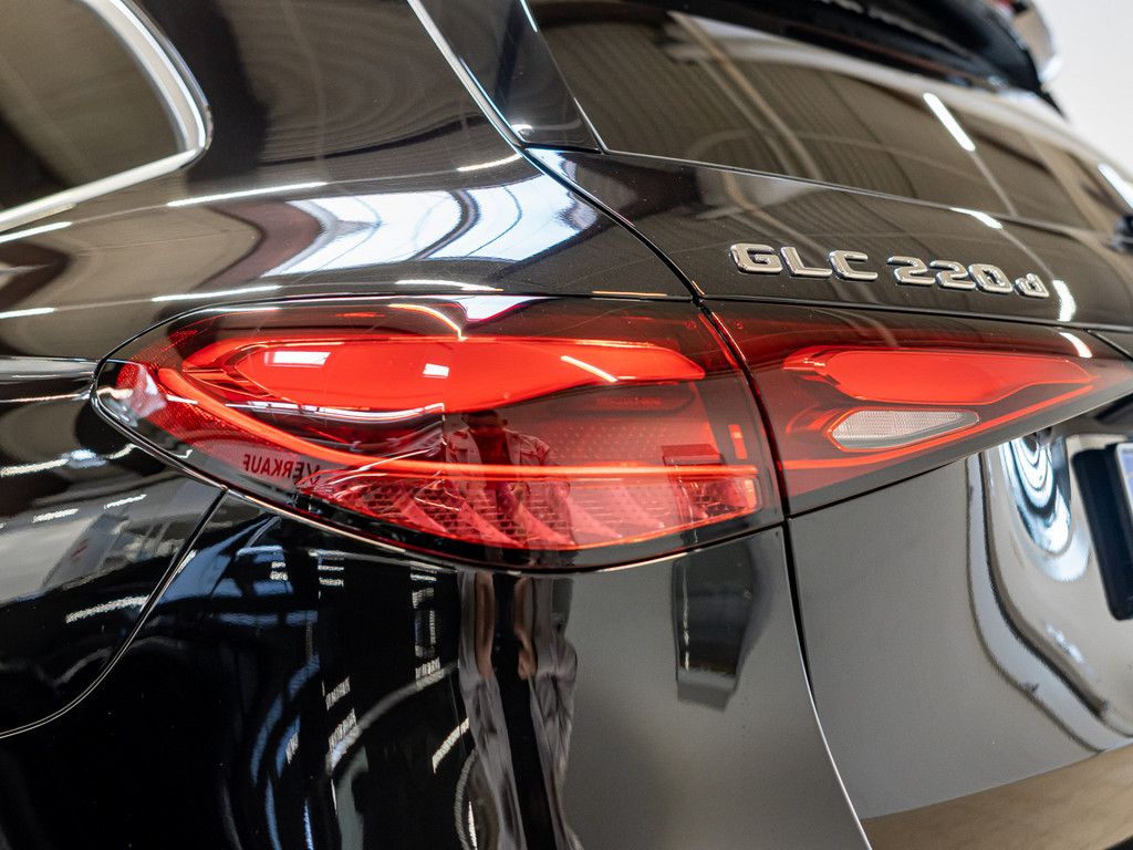 Mercedes-Benz GLC 220 d 4M Edition AMG Line AHK Abstandstemp.